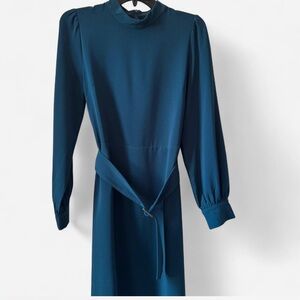 Elegant Teal Long-Sleeve Dress